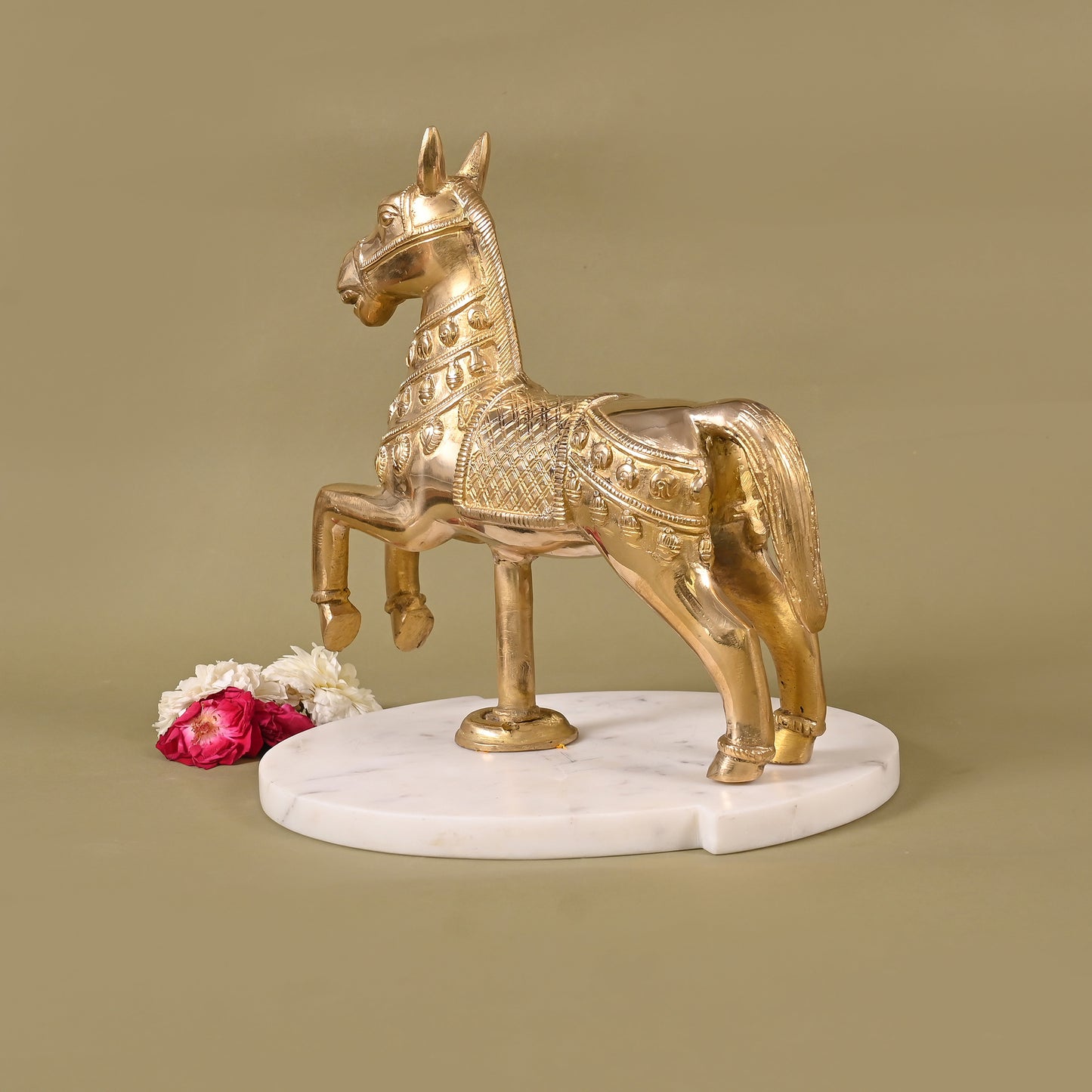 Brass Uplifted Legs Horse Tableware Showpiece